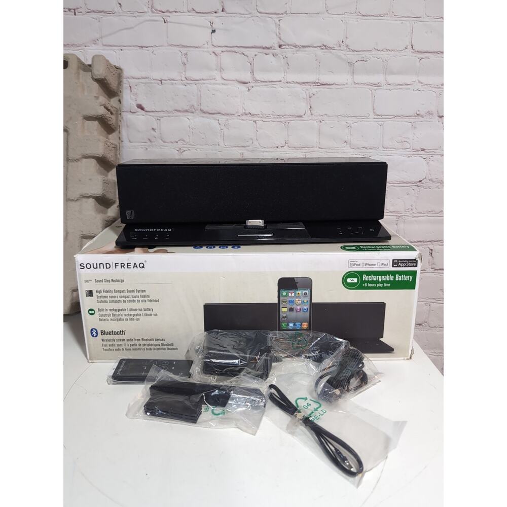 Soundfreaq Sound Step Recharge SFQ-02RB Bluetooth Speaker Dock 30-Pin iPhone Pad
